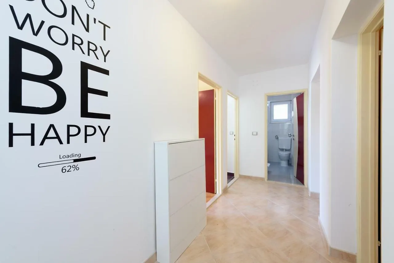 Apartmani Nina Trogir 0*,  Chorvatsko