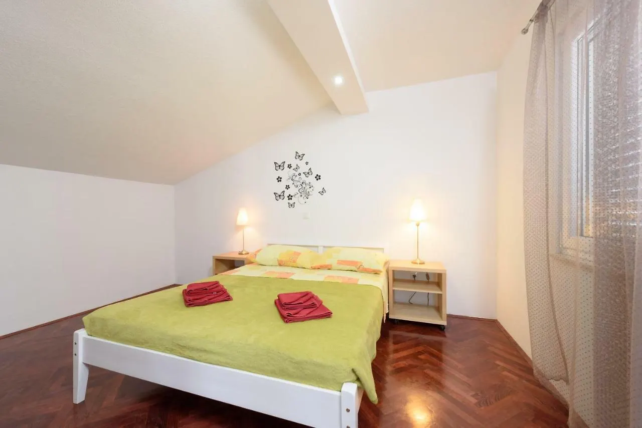 Apartmani Nina Trogir